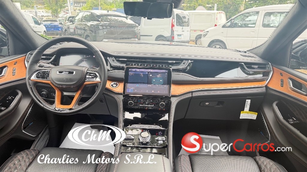 2025 Jeep Grand Cherokee L Summit Reserve — foto 10 / 12