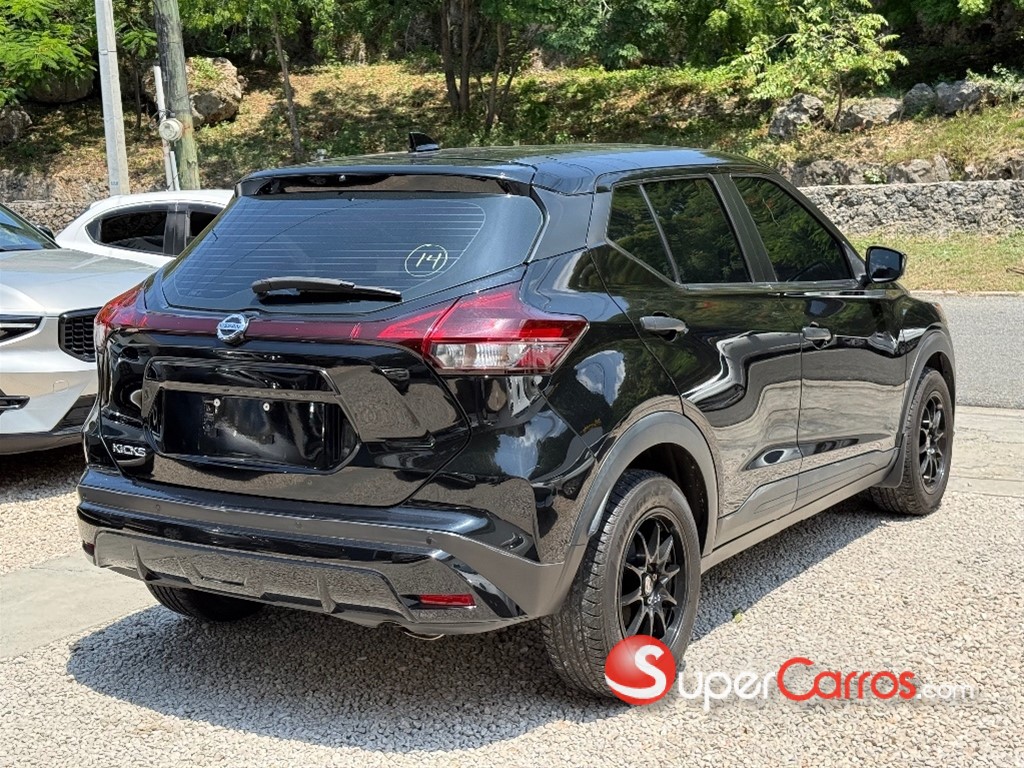2021 Nissan Kicks S — foto 8 / 10
