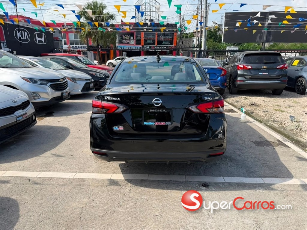 2020 Nissan Versa — foto 3 / 12