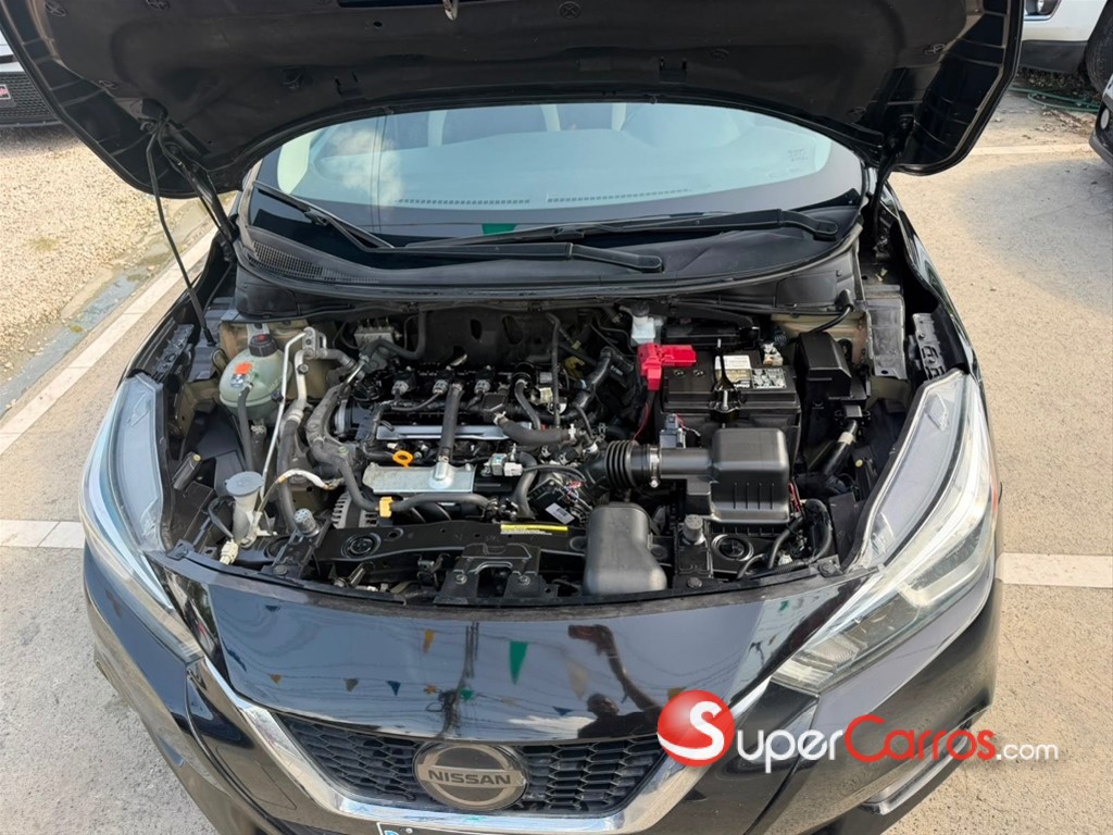 2020 Nissan Versa — foto 8 / 12
