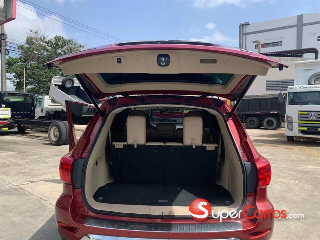 2017 Nissan Pathfinder SL — foto 10 / 12
