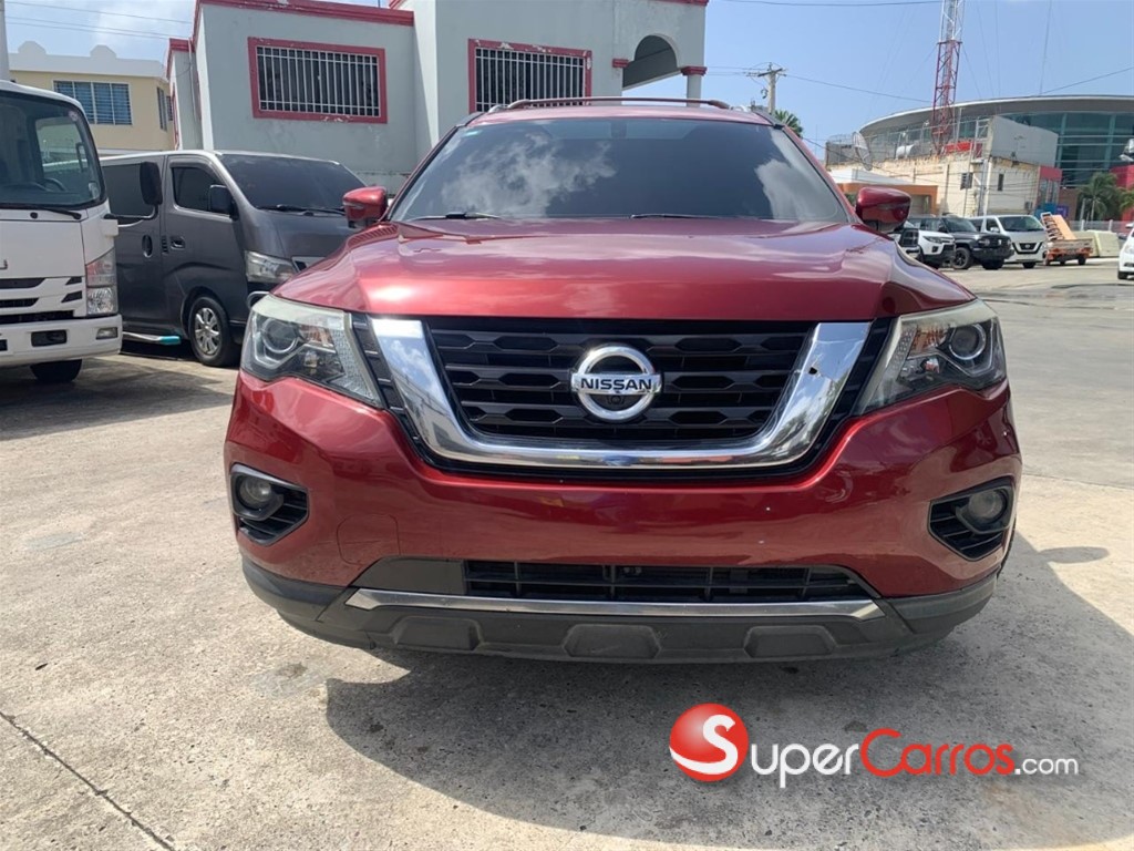 2017 Nissan Pathfinder SL — foto 11 / 12