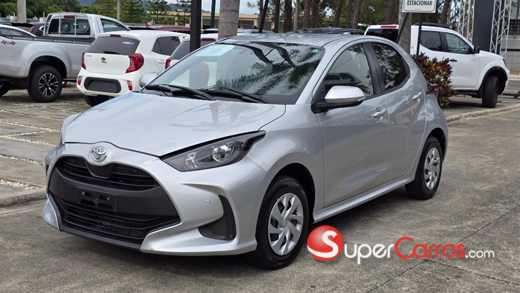 2020 Toyota Yaris — foto 2 / 12