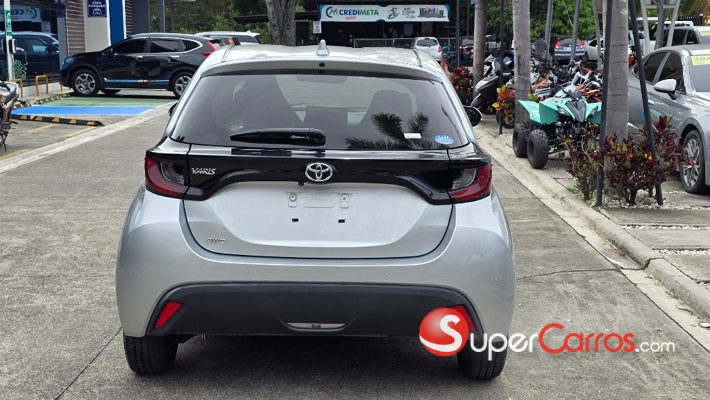 2020 Toyota Yaris — foto 8 / 12