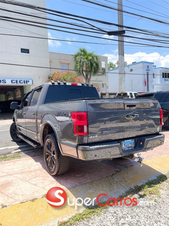 2020 Ford F 150 Lariat Ecoboost — foto 6 / 12