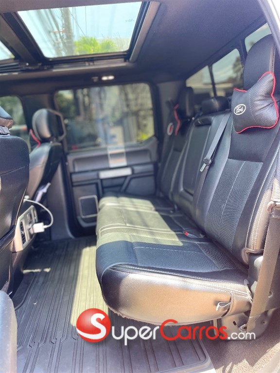 2020 Ford F 150 Lariat Ecoboost — foto 7 / 12