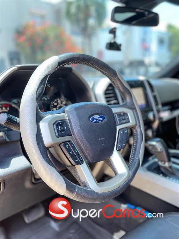 2020 Ford F 150 Lariat Ecoboost — foto 10 / 12