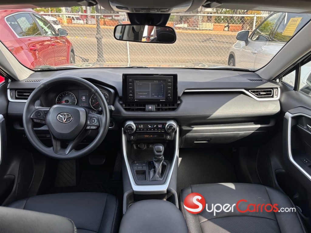 2021 Toyota RAV4 XLE — foto 10 / 12