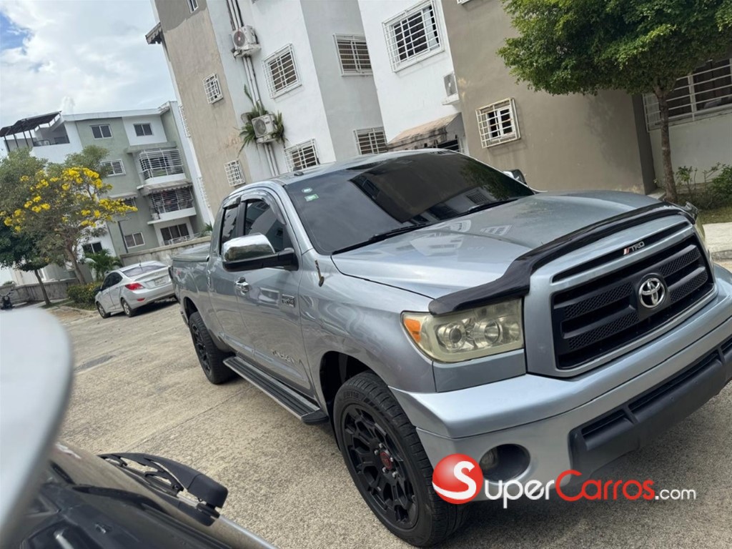 2011 Toyota Tundra — foto 2 / 12