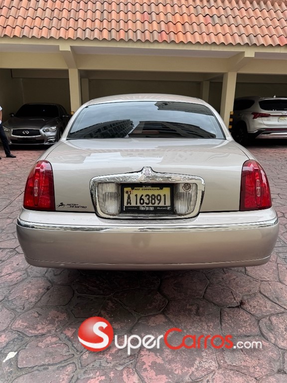 2002 Lincoln Town Car — foto 3 / 12