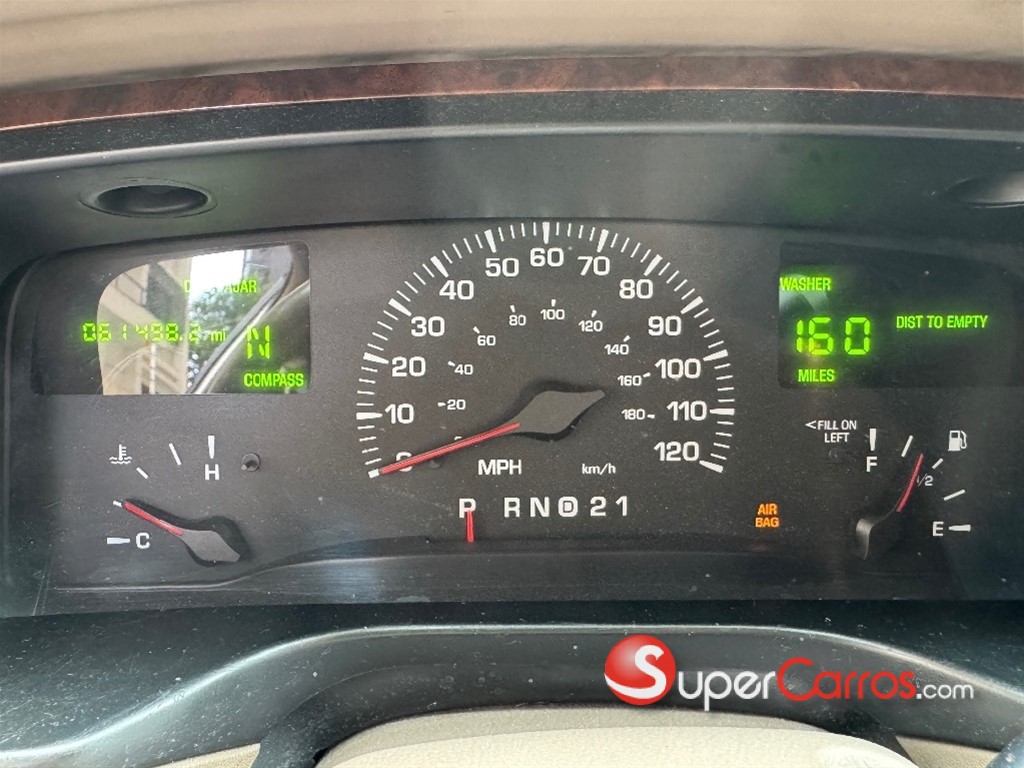 2002 Lincoln Town Car — foto 8 / 12