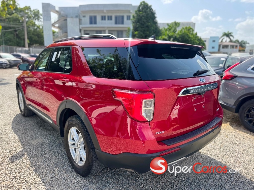 2021 Ford Explorer XLT 4WD — foto 6 / 12