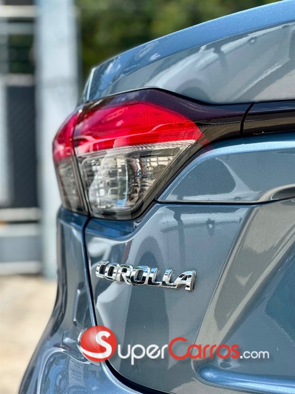 2020 Toyota Corolla XLE — foto 7 / 12