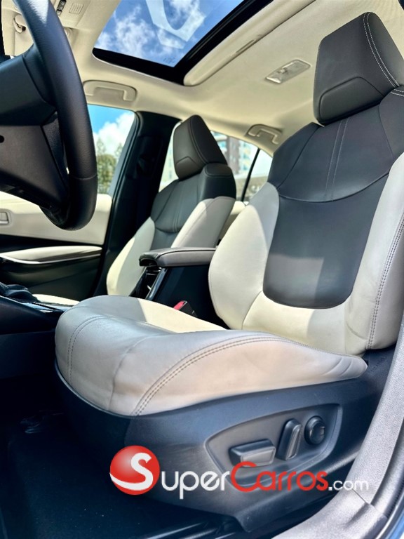 2020 Toyota Corolla XLE — foto 9 / 12