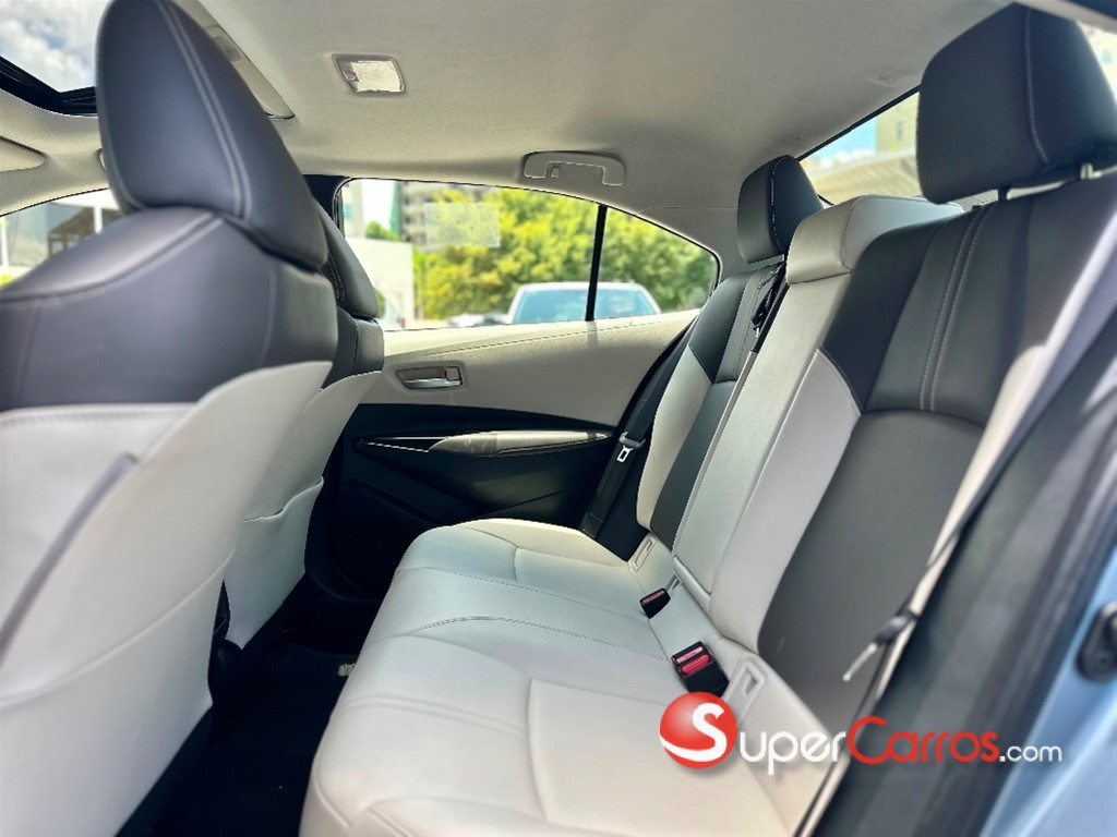 2020 Toyota Corolla XLE — foto 10 / 12