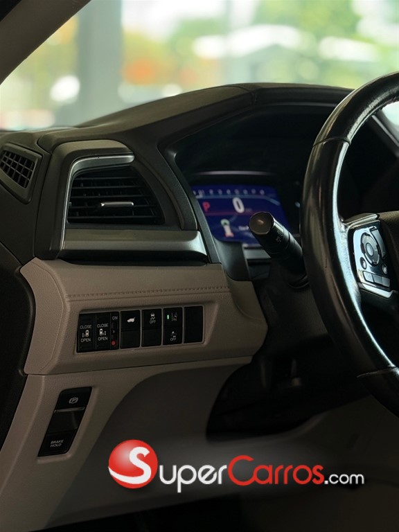 2019 Honda Odyssey EXL — foto 8 / 12