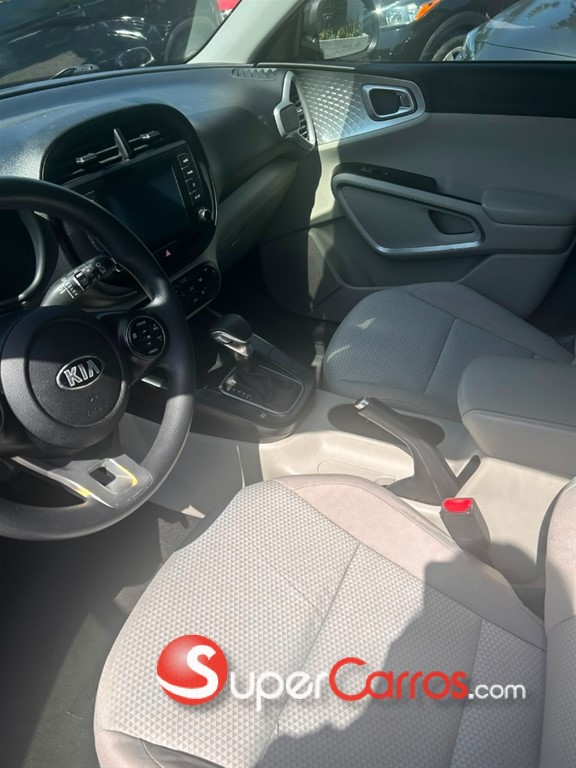 2020 Kia Soul — foto 8 / 10