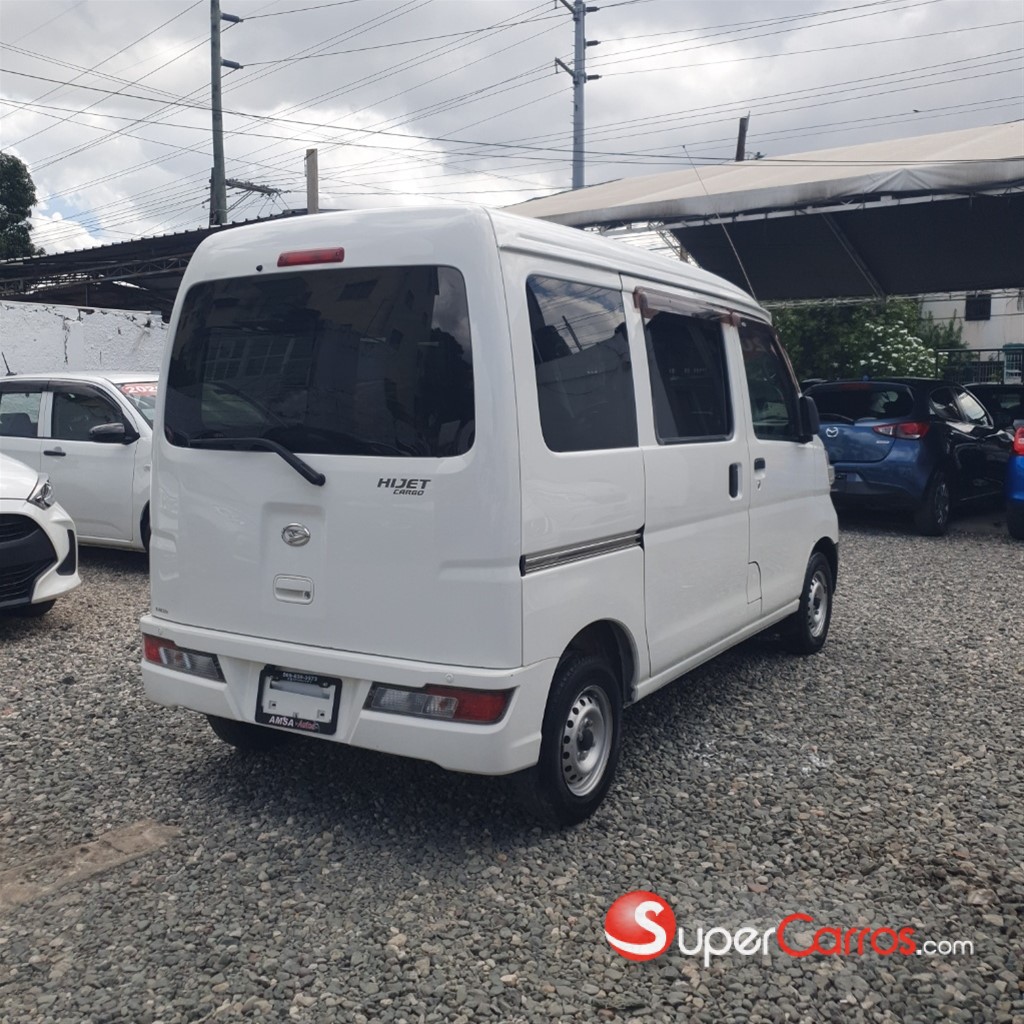 2020 Daihatsu Hijet — foto 6 / 12
