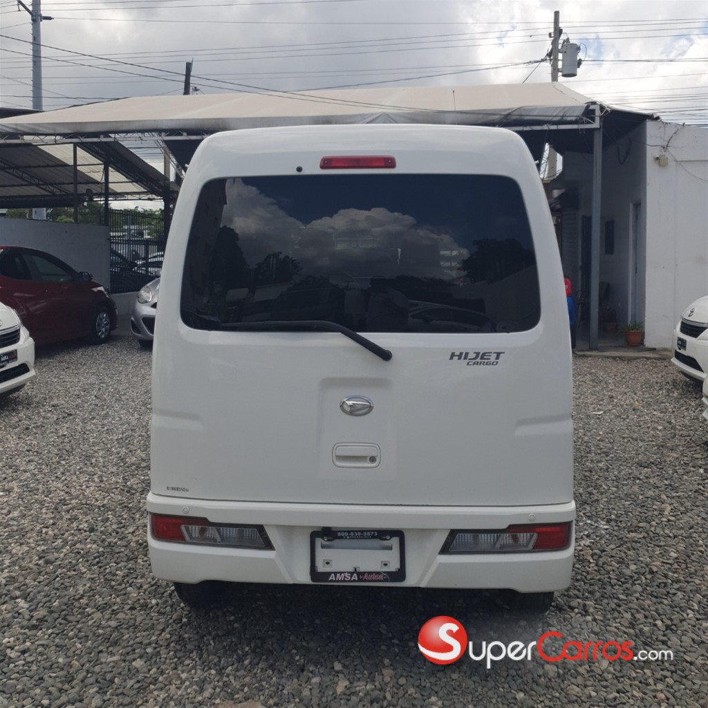 2020 Daihatsu Hijet — foto 7 / 12