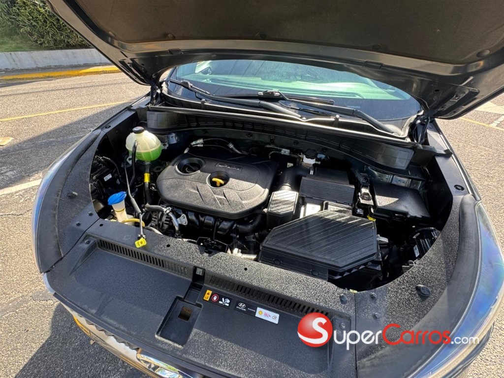 2020 Hyundai Tucson SE — foto 8 / 12