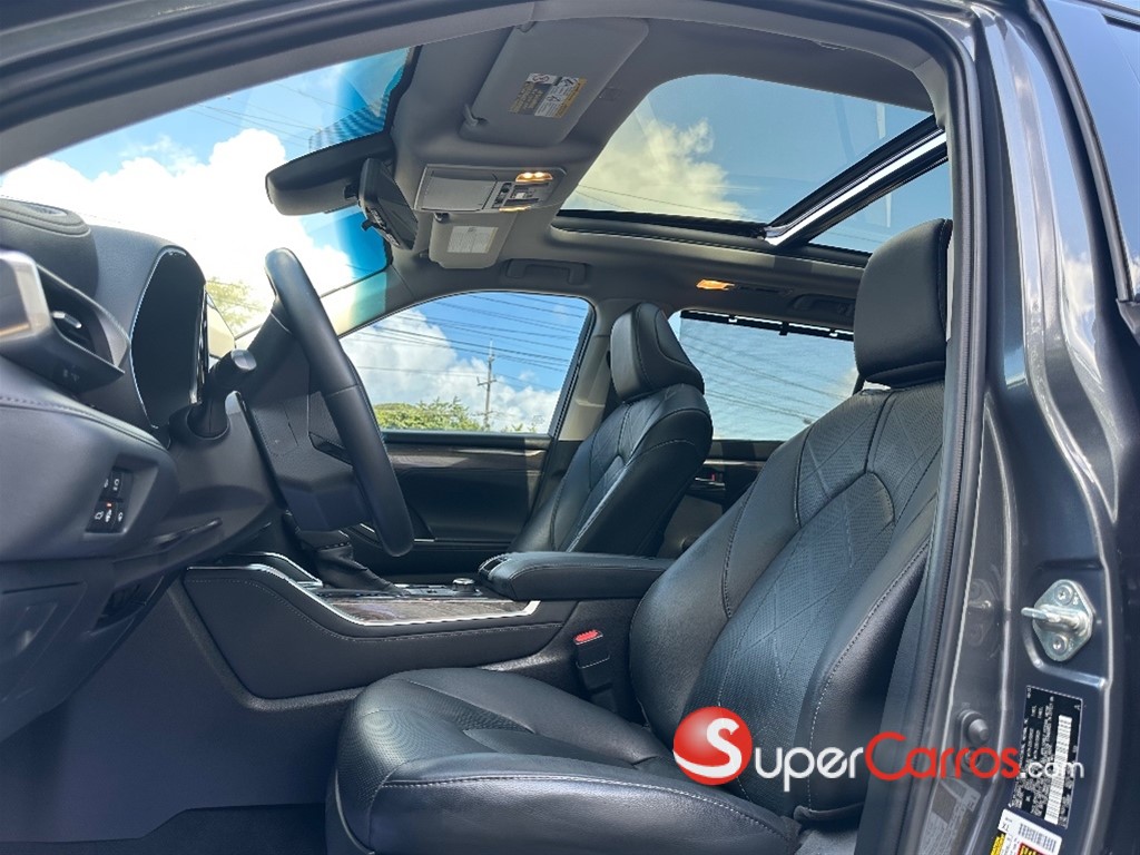 2020 Toyota Highlander Platinum — foto 7 / 12