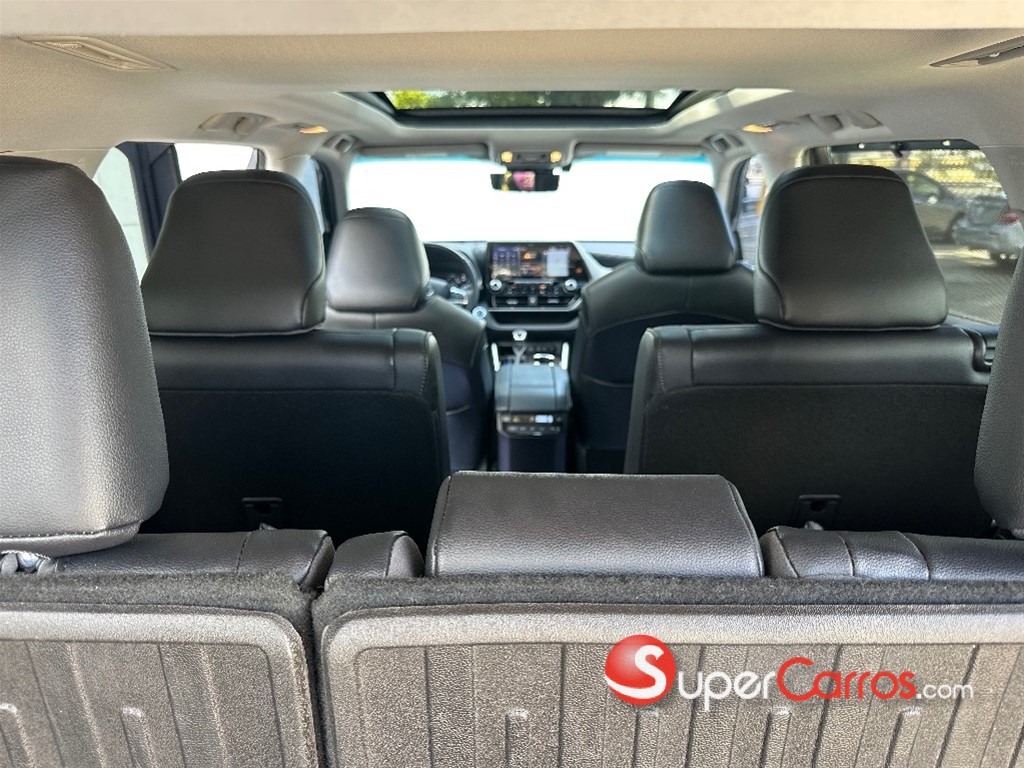 2020 Toyota Highlander Platinum — foto 9 / 12