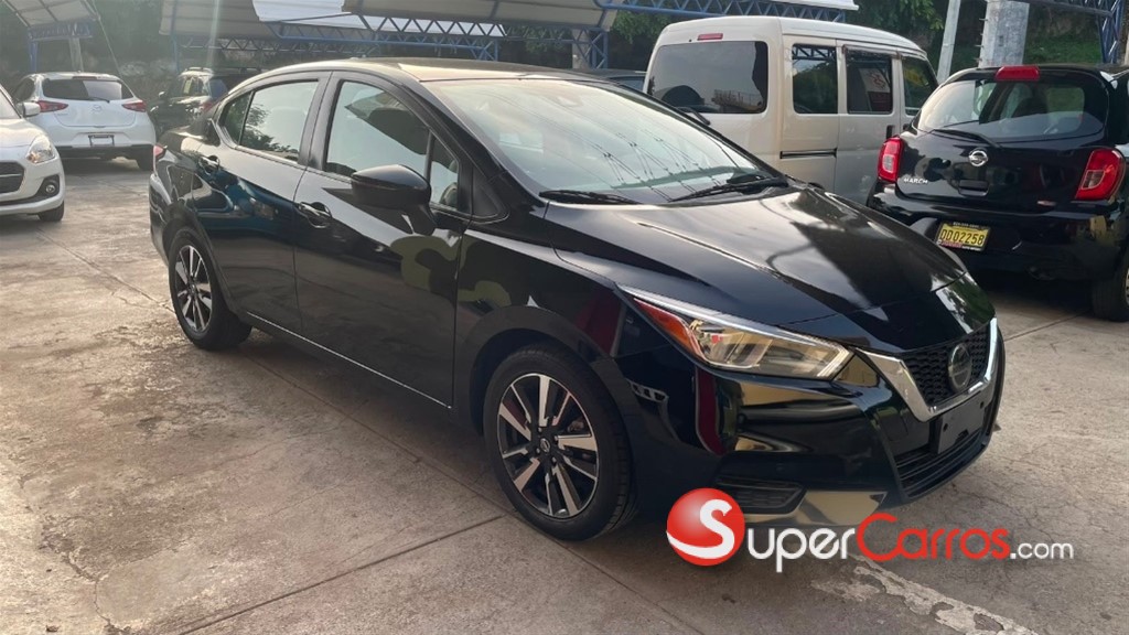 2021 Nissan Versa SV — foto 2 / 11