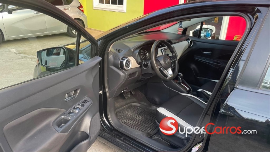 2021 Nissan Versa SV — foto 4 / 11