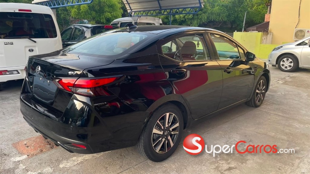 2021 Nissan Versa SV — foto 5 / 11