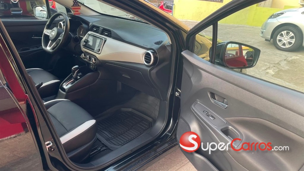 2021 Nissan Versa SV — foto 6 / 11