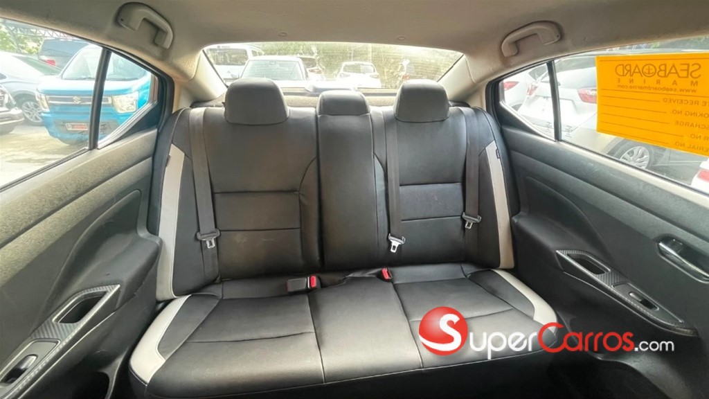 2021 Nissan Versa SV — foto 7 / 11