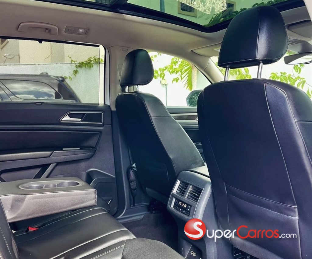 2018 Volkswagen Atlas SEL — foto 7 / 8