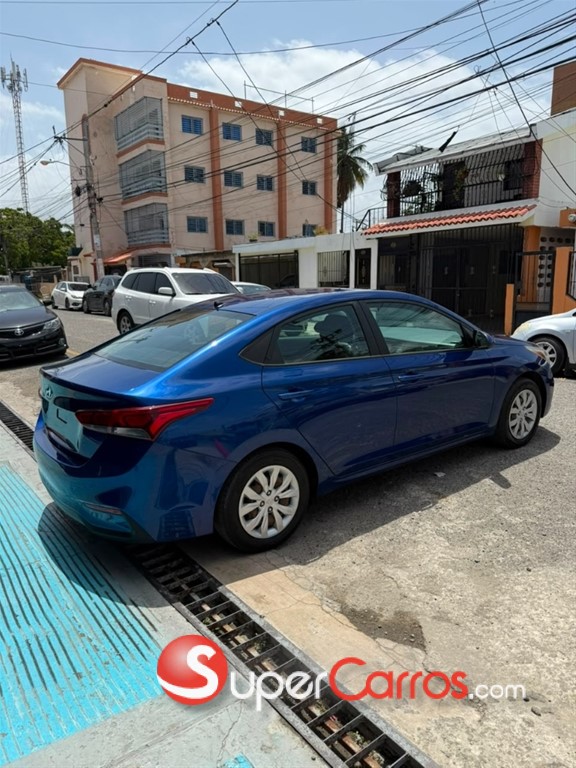 2021 Hyundai Accent SE — foto 5 / 10