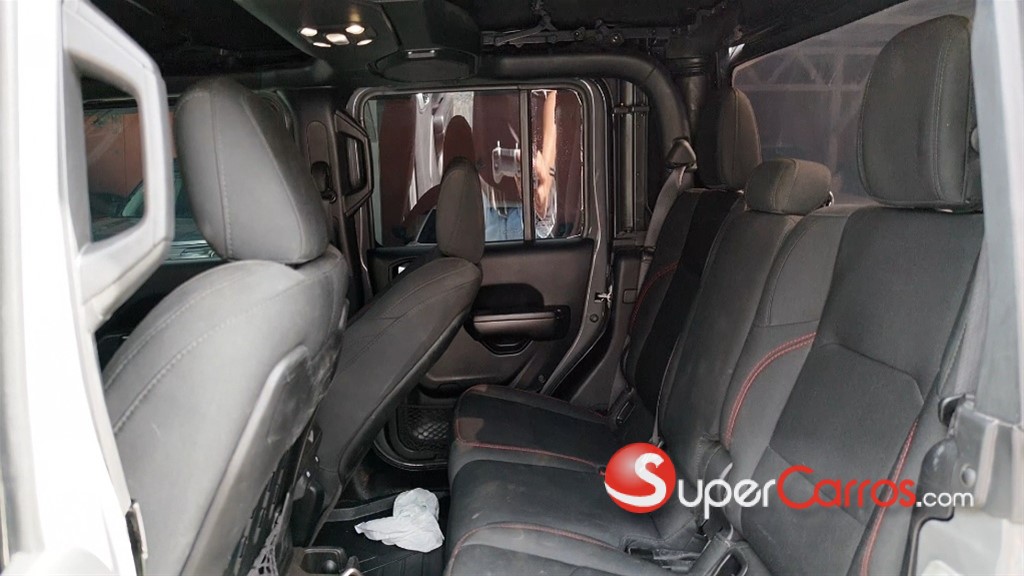 2021 Jeep Gladiator Rubicon — foto 12 / 12