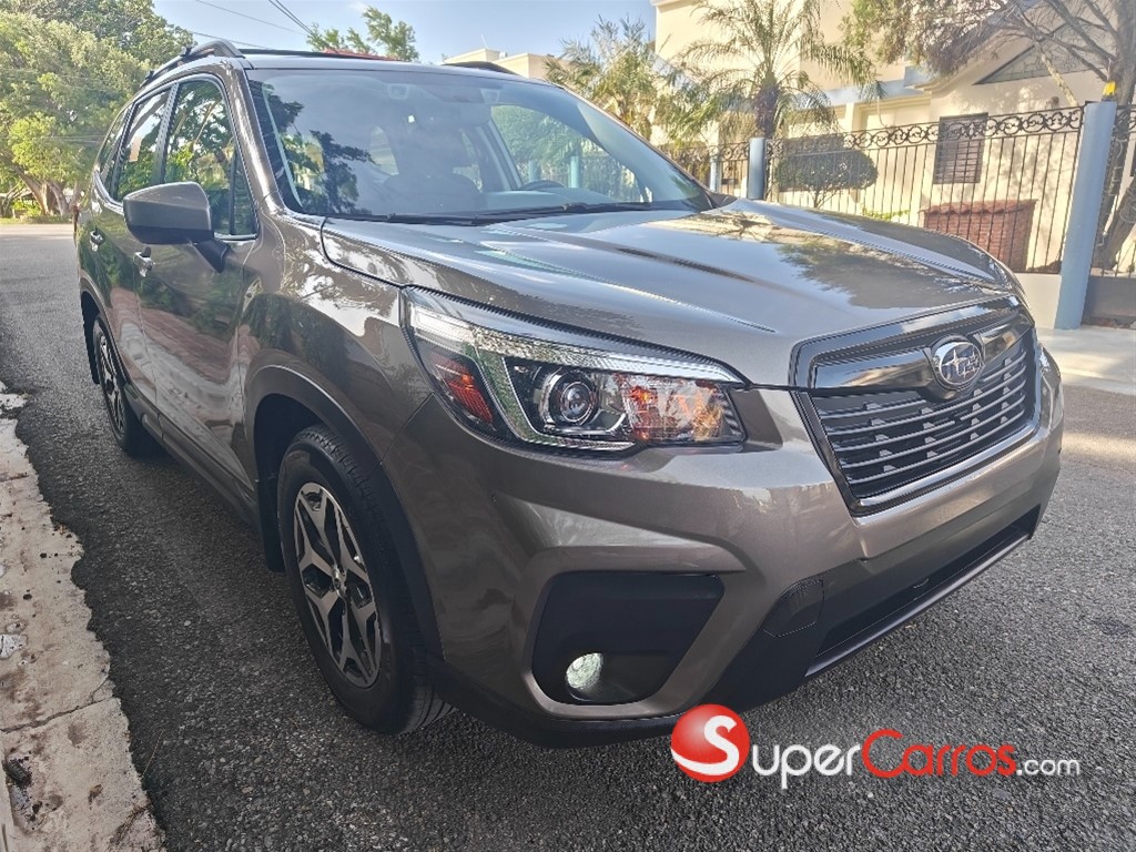 2020 Subaru Forester Premium — foto 2 / 9