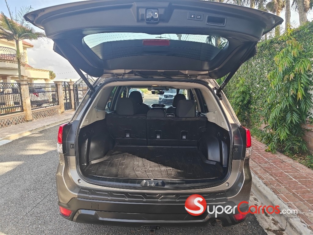 2020 Subaru Forester Premium — foto 5 / 9