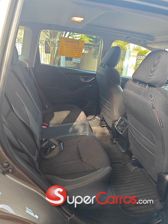 2020 Subaru Forester Premium — foto 8 / 9