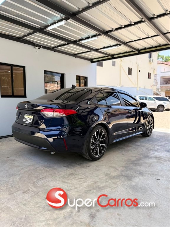 2020 Toyota Corolla LE — foto 4 / 8