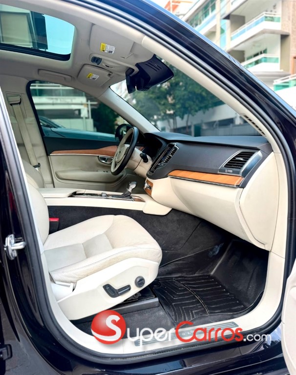 2021 Volvo XC90 T6 — foto 7 / 12