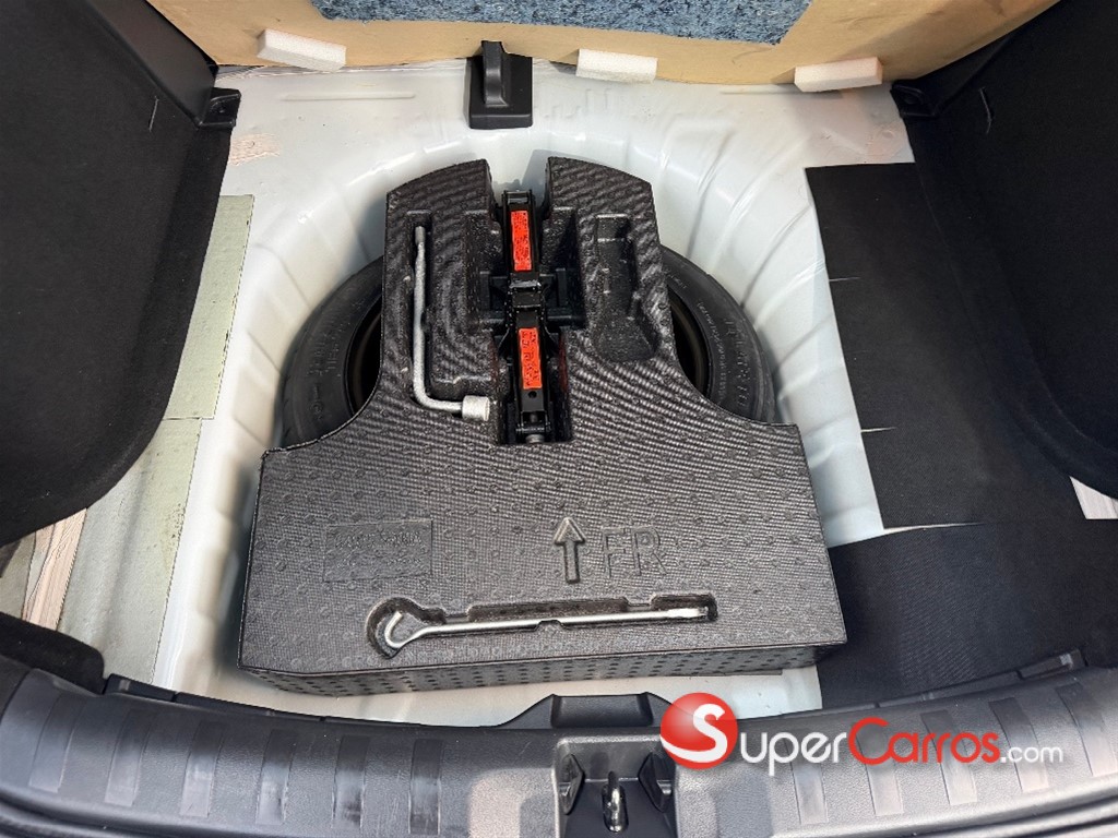 2023 Nissan Kicks SV — foto 8 / 12