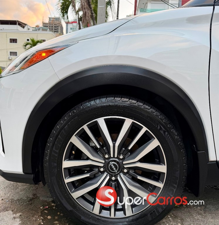 2023 Nissan Kicks SV — foto 10 / 12