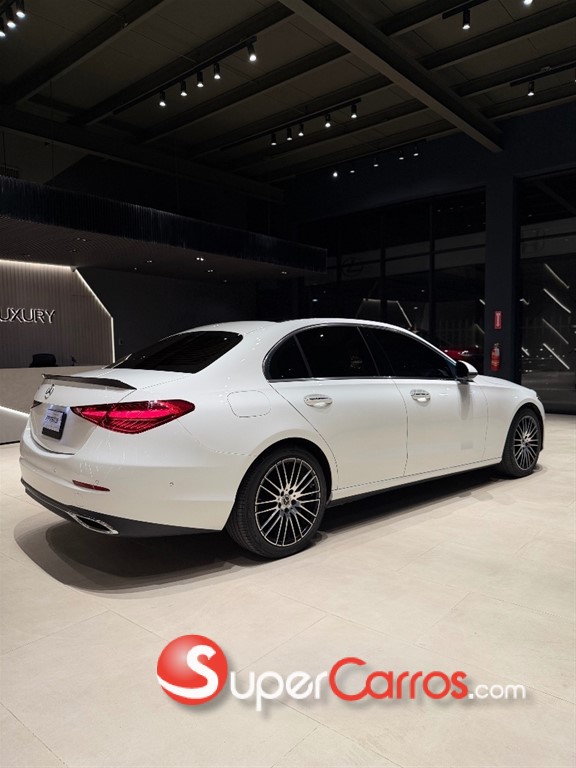 2024 Mercedes-Benz Clase C 300 — foto 8 / 12