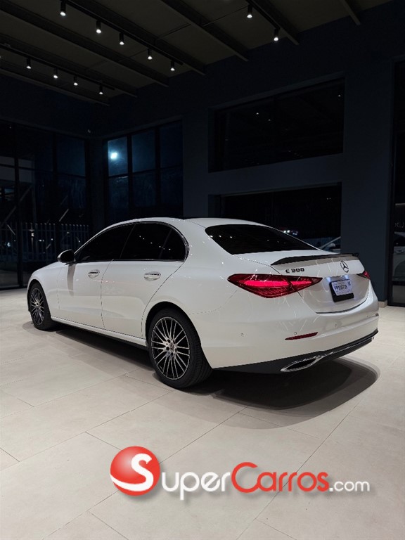 2024 Mercedes-Benz Clase C 300 — foto 9 / 12