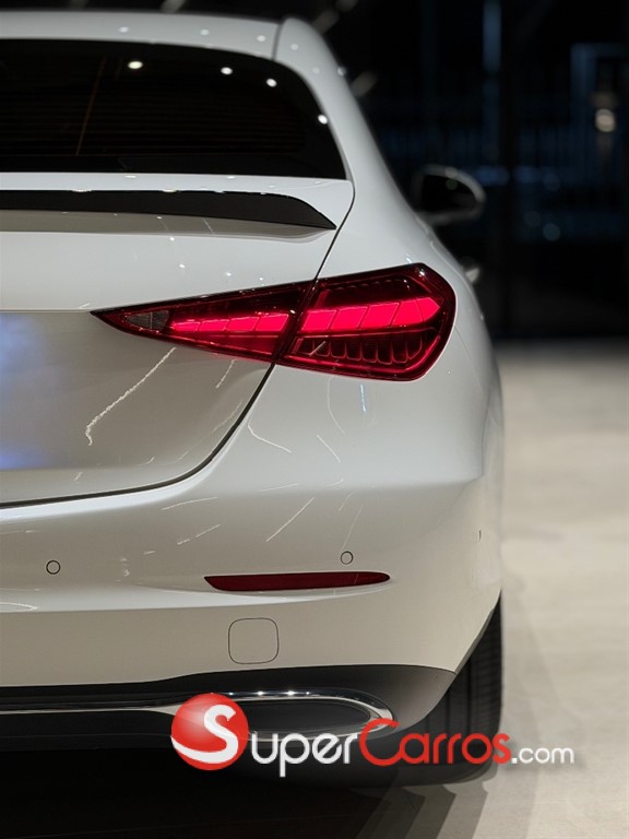 2024 Mercedes-Benz Clase C 300 — foto 10 / 12