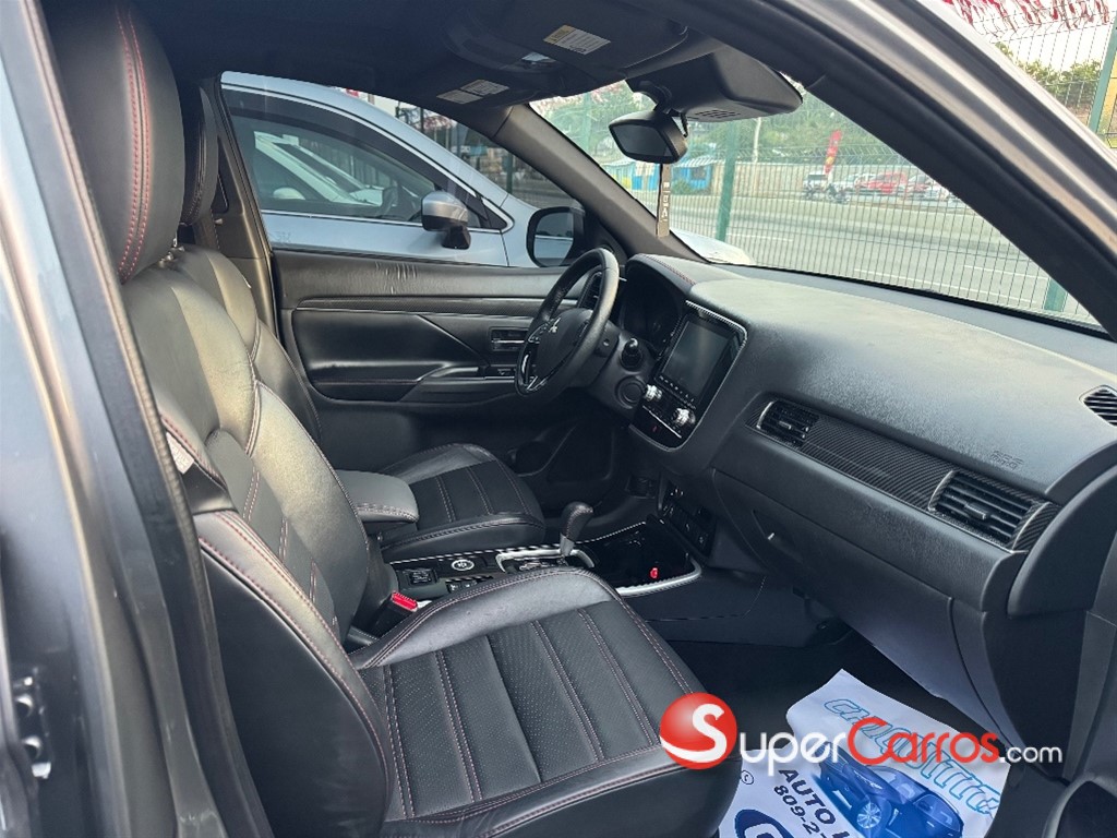 2020 Mitsubishi Motors Outlander Limited — foto 2 / 11