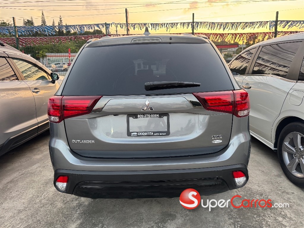 2020 Mitsubishi Motors Outlander Limited — foto 6 / 11