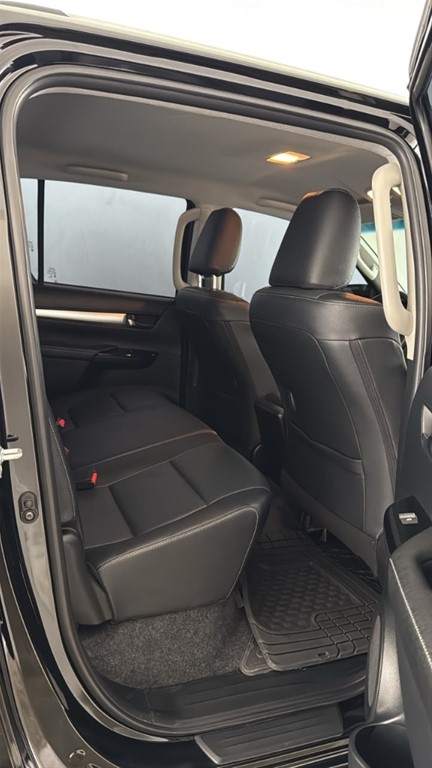 2022 Toyota Hilux Limited TSS — foto 6 / 7