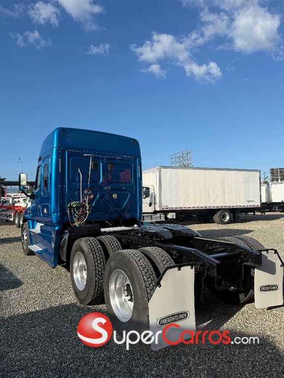 2015 Freightliner Cascadia — foto 4 / 7