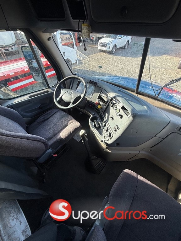 2015 Freightliner Cascadia — foto 6 / 7