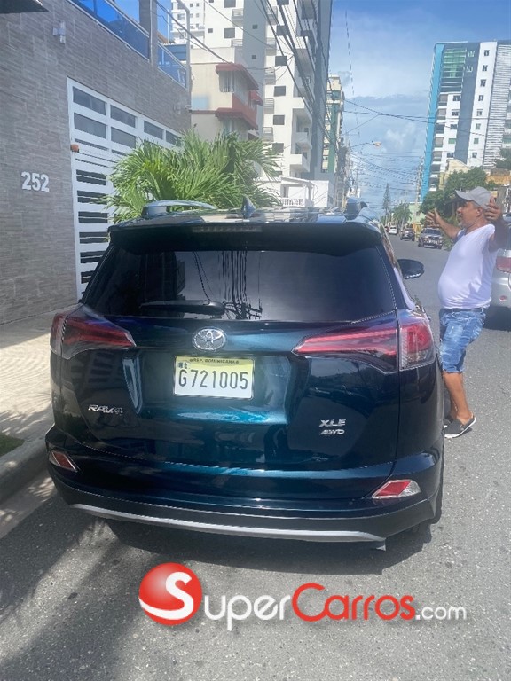 2018 Toyota RAV4 XLE — foto 6 / 10